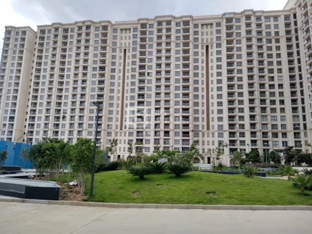 Hiranandani Glen Gate